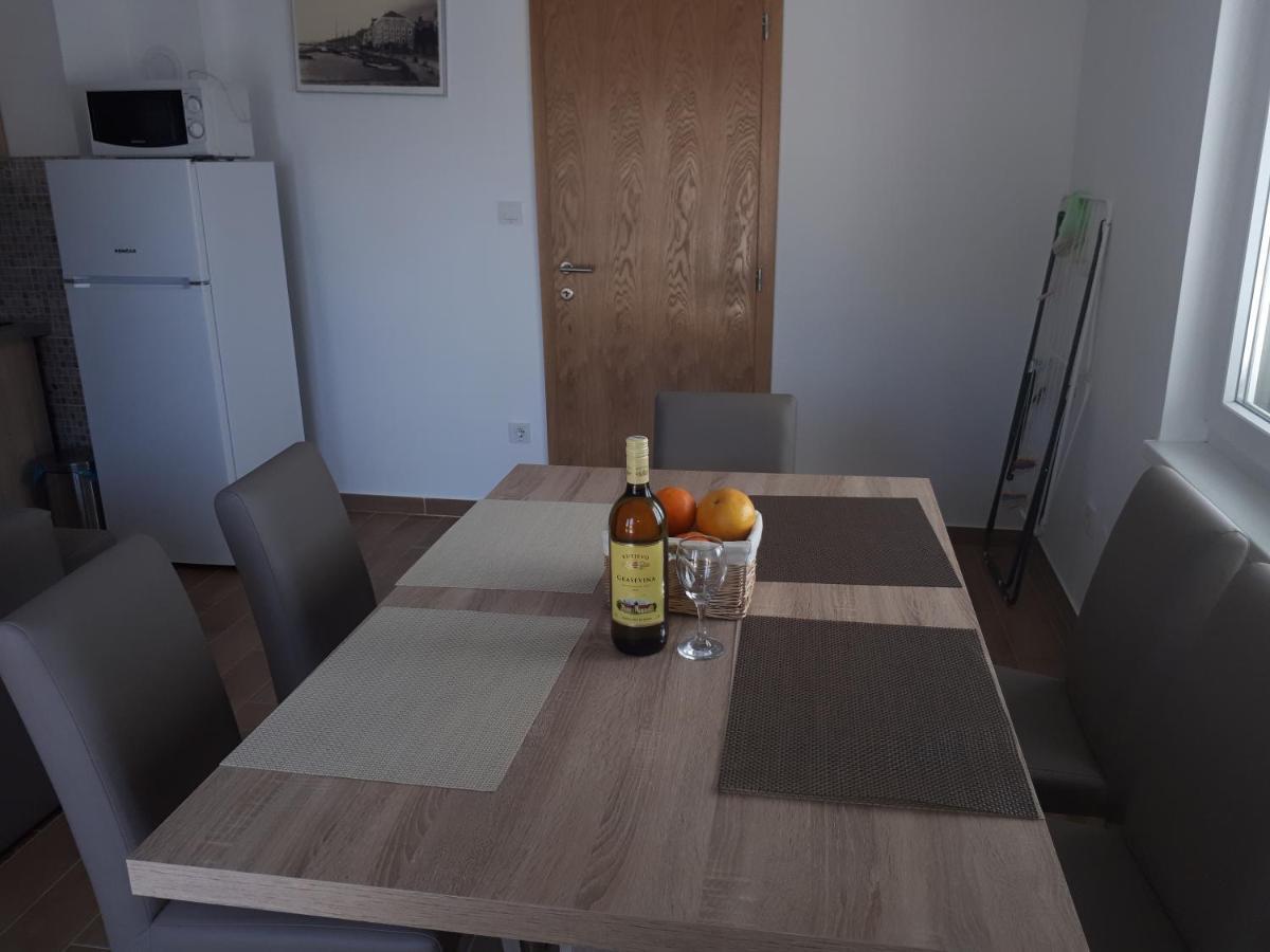 Apartmani Andrea 卡尔卢巴格 外观 照片