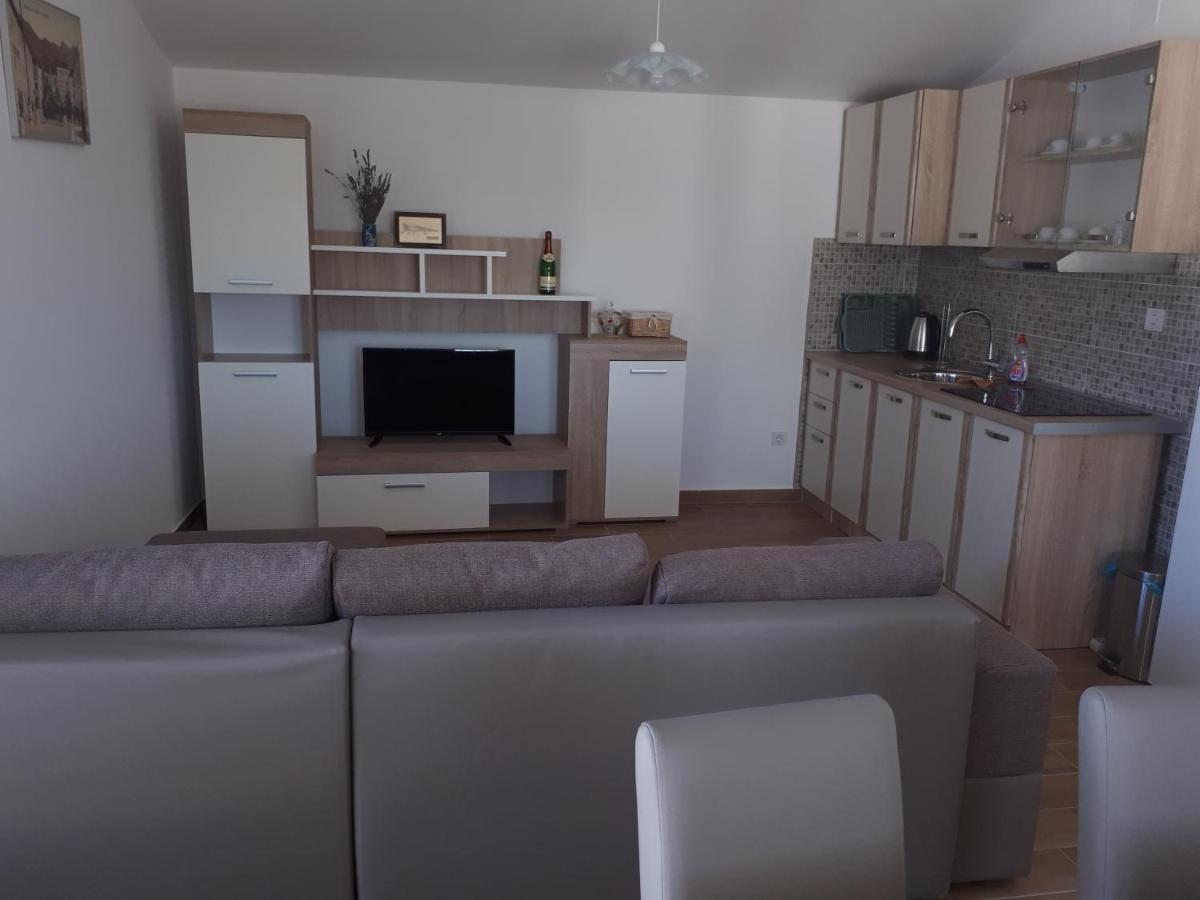 Apartmani Andrea 卡尔卢巴格 外观 照片