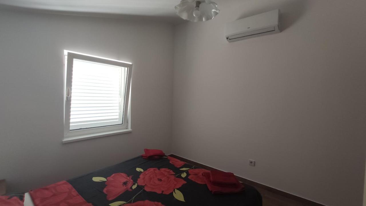 Apartmani Andrea 卡尔卢巴格 外观 照片