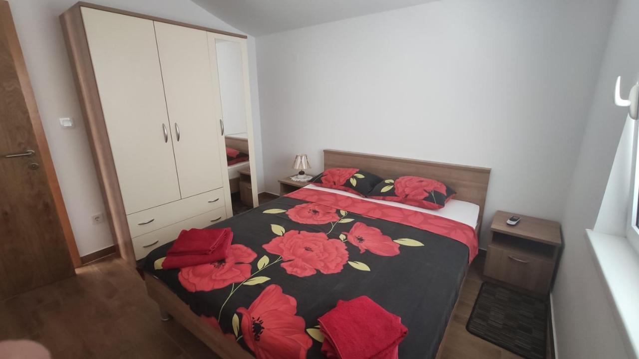 Apartmani Andrea 卡尔卢巴格 外观 照片
