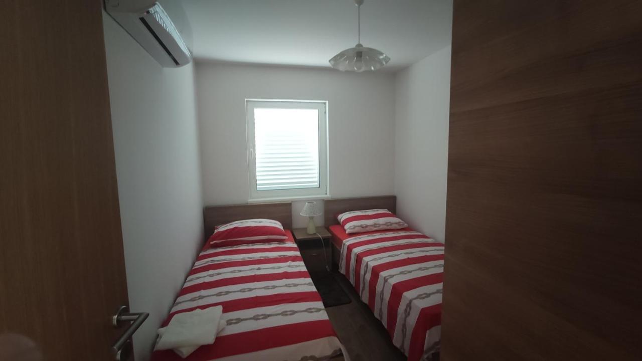 Apartmani Andrea 卡尔卢巴格 外观 照片